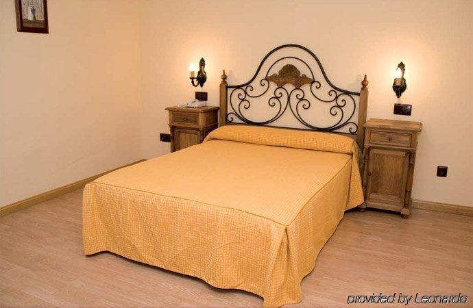 Hotel A Posada Темблеке Стая снимка