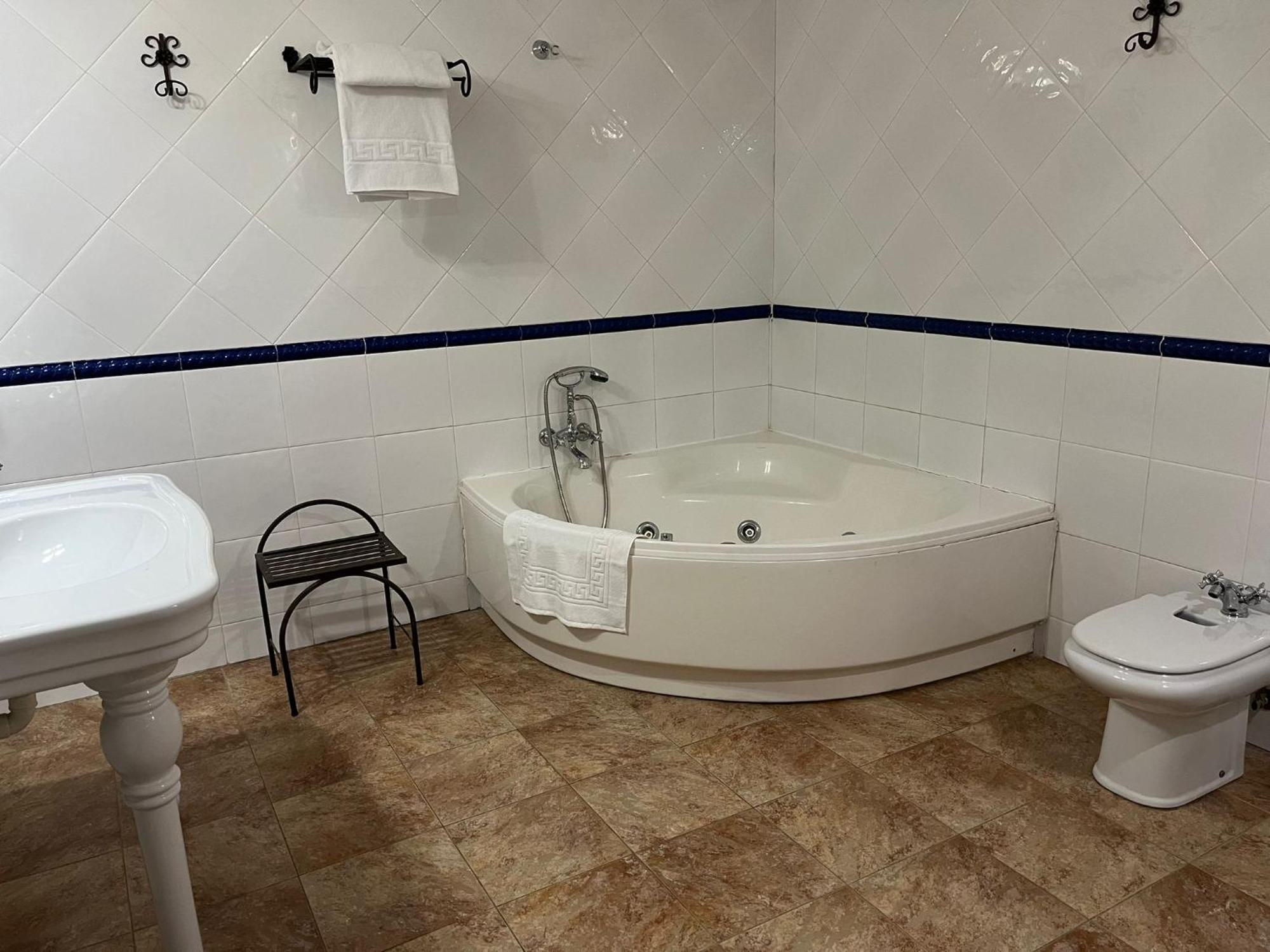 Hotel A Posada Темблеке Екстериор снимка