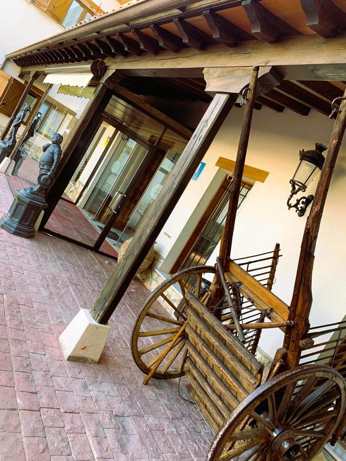 Hotel A Posada Темблеке Екстериор снимка